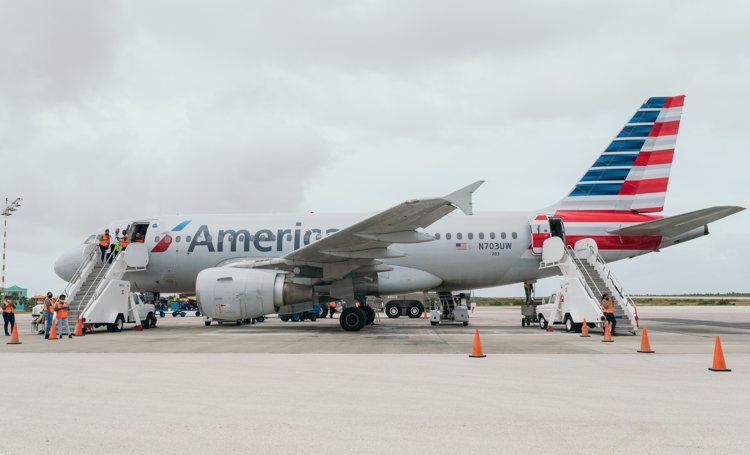 American Airlines temporalmente ku buelo diario entre Miami ku Boneiru